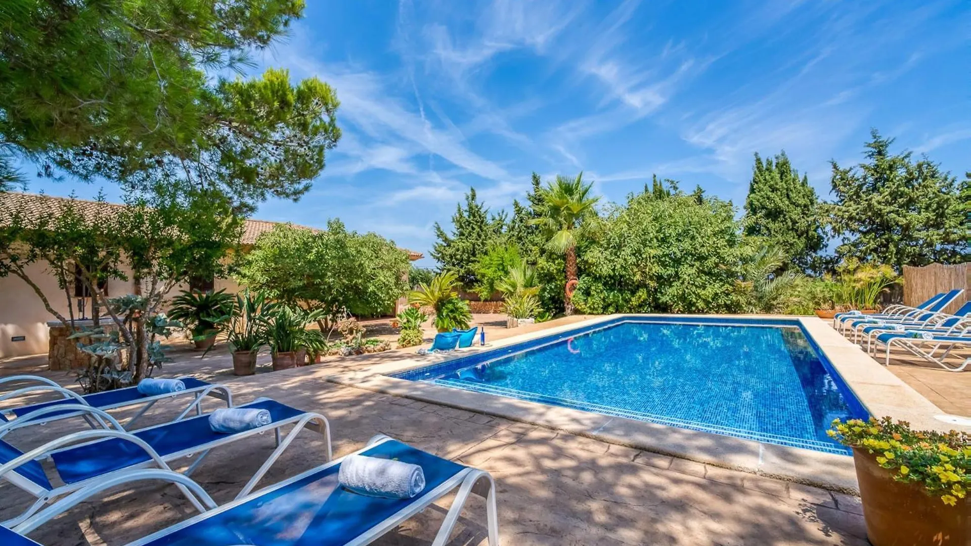 Holiday Home Near Can Picafort Beach 0*, 坎皮卡福特